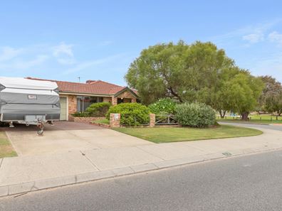 32 Discovery Crescent, Port Kennedy WA 6172
