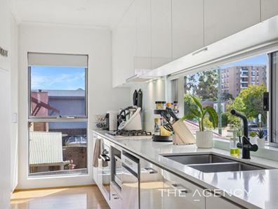 3/27 Pollard Street, Glendalough WA 6016