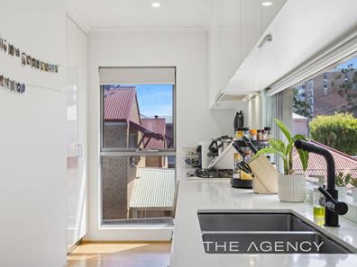 3/27 Pollard Street, Glendalough WA 6016