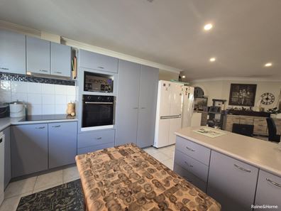 5 Ballard Heights, Spencer Park WA 6330