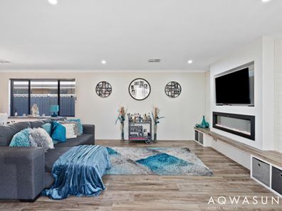 16 Winderie Road, Golden Bay WA 6174