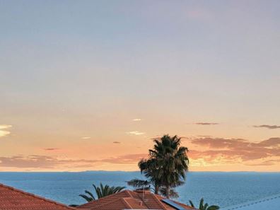 4 Adams Crest, Ocean Reef WA 6027