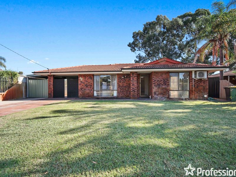 42 Greenway Avenue, Thornlie WA 6108