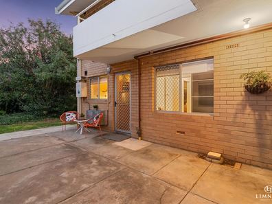1/143 Edinboro Street, Joondanna WA 6060