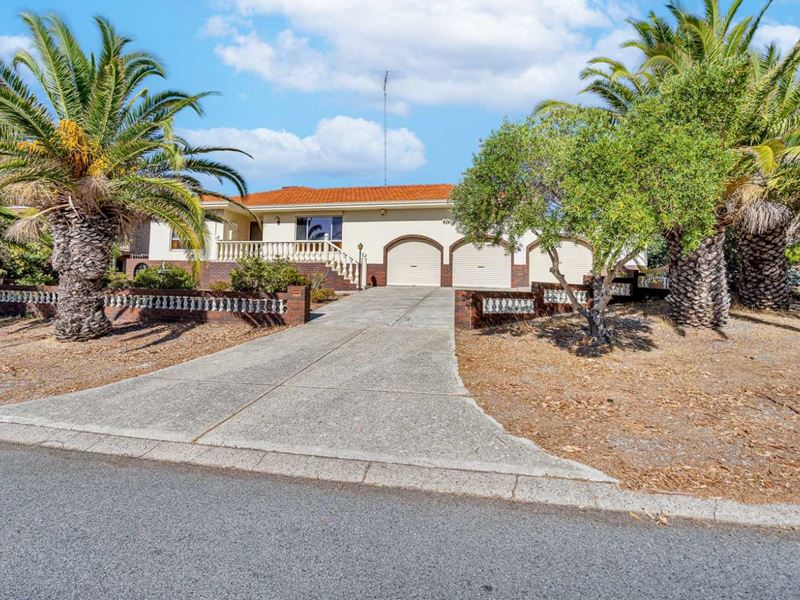 2 Steinbeck Place, Spearwood