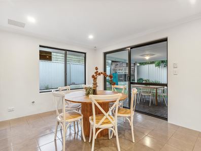 2A Burnett St, Embleton WA 6062
