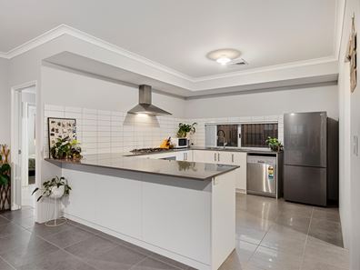 22 Uluru Crescent, Baldivis WA 6171