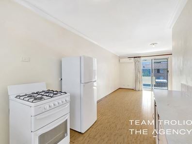 37/303 Harborne Street, Glendalough WA 6016