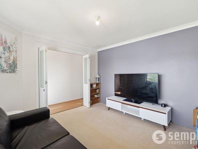 2 Glenfin Road, Seville Grove WA 6112