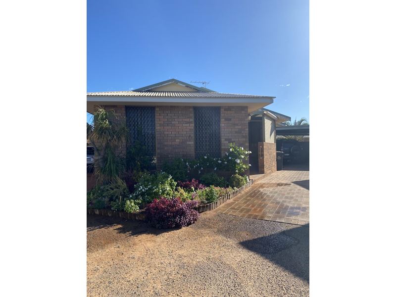 9C Buzolic Court, Carnarvon