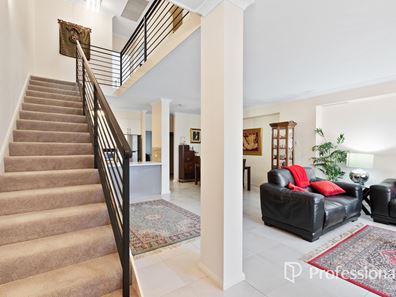 9/65 Baler Court, Hammond Park WA 6164