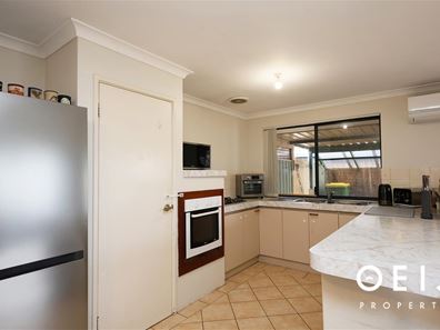 48 Sarah Ann Crescent, Warnbro WA 6169