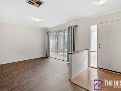 2/11 Preece Court, Forrestfield WA 6058
