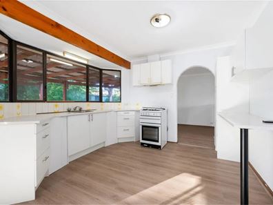 13 Luckhurst Drive, Mandurah WA 6210