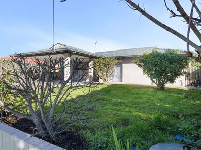 17 Barbrook Way, Warnbro WA 6169