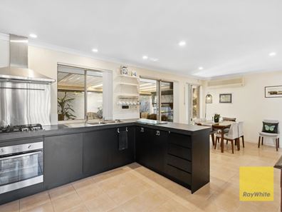 28 Coomer Elbow, South Guildford WA 6055