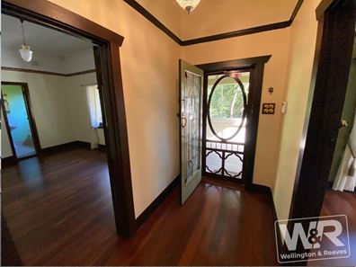 25 Bluff Street, Mira Mar WA 6330