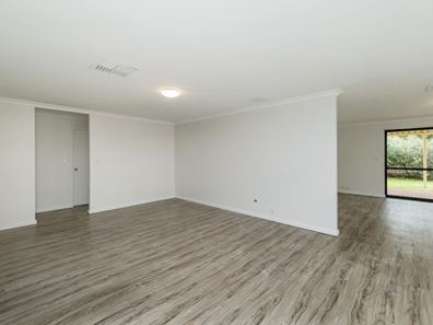 33 Bethwyn Circuit, Madeley WA 6065