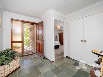 70 Parkfield Way, Australind WA 6233