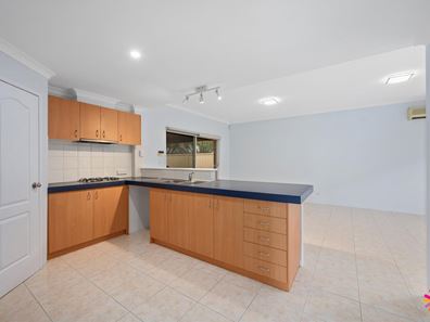 2/137 Surrey Road, Rivervale WA 6103
