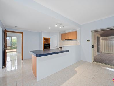 2/137 Surrey Road, Rivervale WA 6103