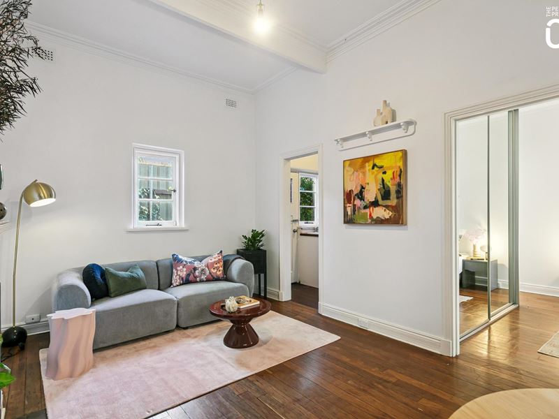 2/265 Stirling Street, Perth