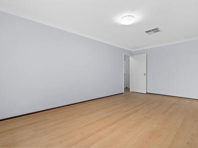 11 Eneabba Place, Armadale WA 6112