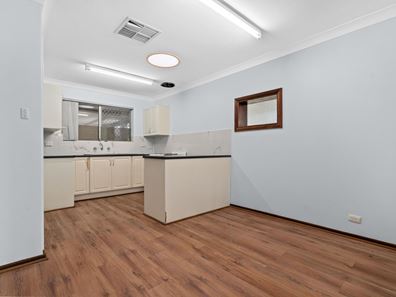 11 Eneabba Place, Armadale WA 6112