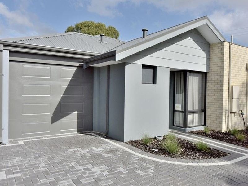 2/4 Balfour Road, Swan View WA 6056