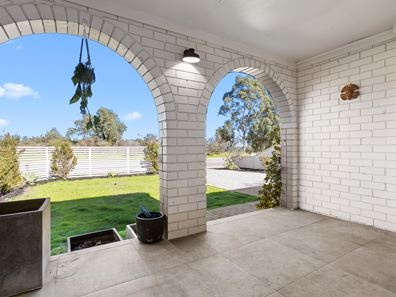 186 Forrest Road, Hamilton Hill WA 6163