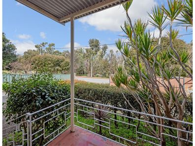 15 Tuart Road, Lesmurdie WA 6076