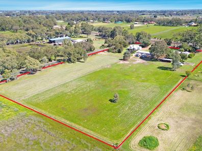 448 Railway Parade, Millendon WA 6056