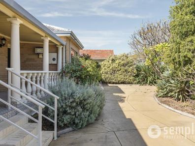 119 Kitchener Road, Alfred Cove WA 6154