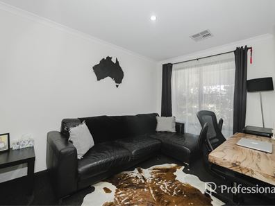 28 Glisten Chase, Eglinton WA 6034