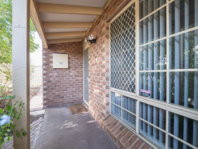 64 Murchison Way, Gosnells WA 6110