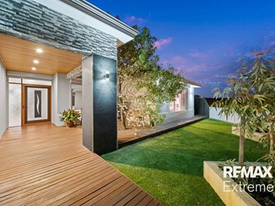 7 Redheart Road, Carramar WA 6031
