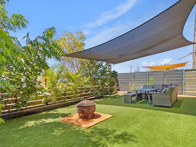 1/21 Hill Road, Dampier