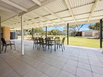 35 Eakins Crescent, Wandina WA 6530