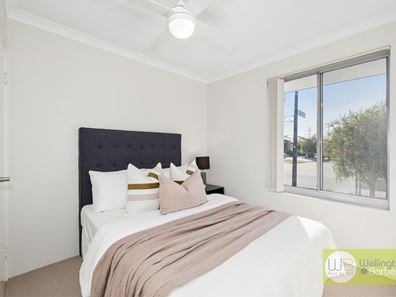 10 Apatite St, Treeby WA 6164