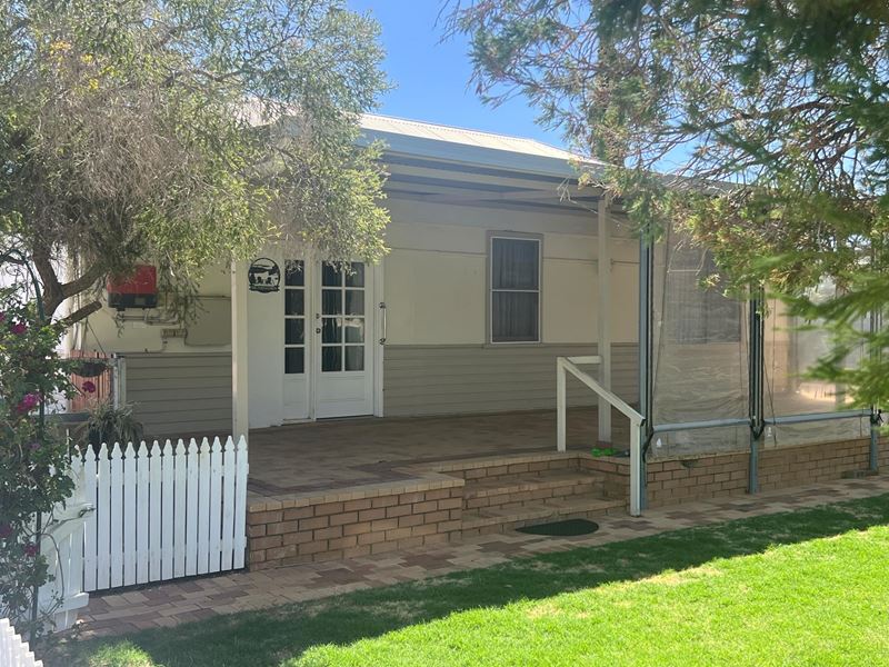 40 Railway Avenue, Merredin