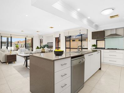 15 Jacksonia Promenade, Success WA 6164