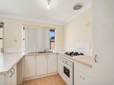 2/20 Fremantle Road, Gosnells WA 6110