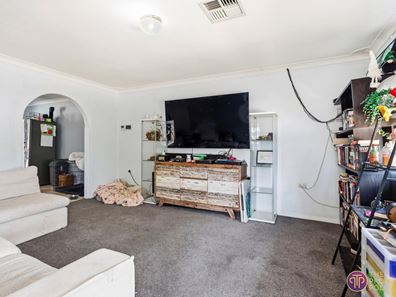 4 Shanks Court, Armadale WA 6112