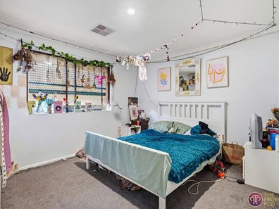 4 Shanks Court, Armadale WA 6112