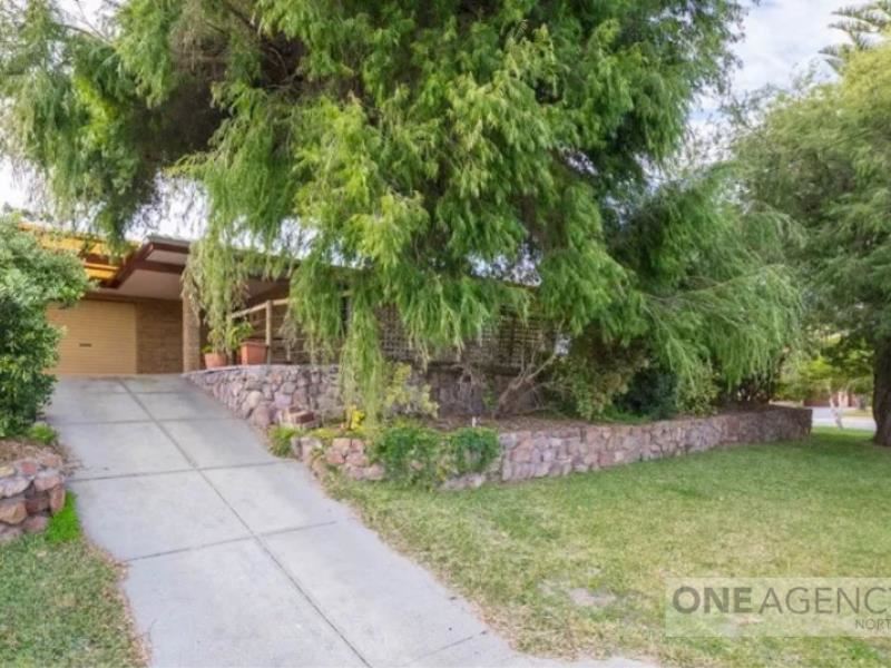31 Campbell Drive, Hillarys WA 6025
