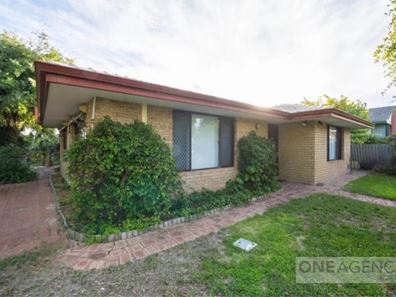31 Campbell Drive, Hillarys WA 6025