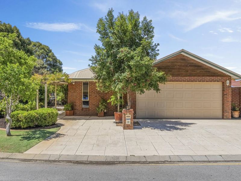 28 Connaught Gardens, Canning Vale