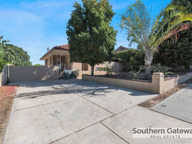 44 Peake Way, Medina
