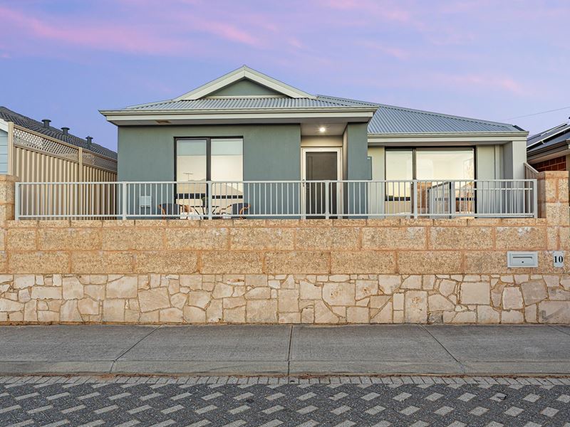 10 Manarola Loop, Coogee WA 6166