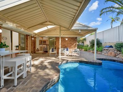 5 Lismore Court, Duncraig WA 6023